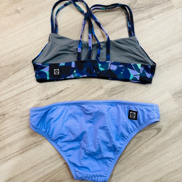 Jolyn - Fendrik Bikini Top in Viola Print  & Lavender Andy Bottom, Size L - Picture 2 of 4